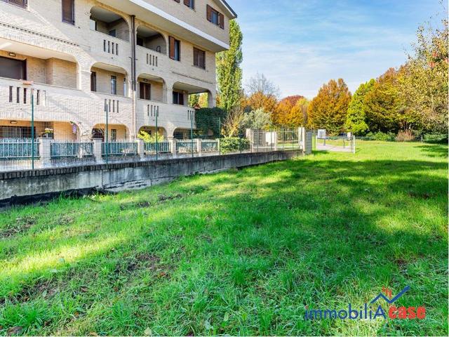 Villa Indipendente in vendita a Limbiate, Lombardia