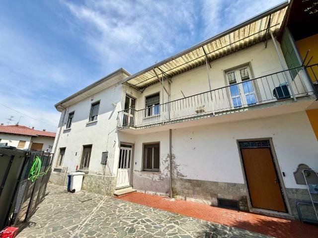 Villa Indipendente in vendita a Villaggio del Sole, Limbiate