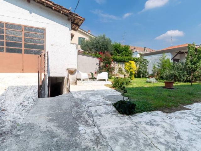 Villa Indipendente in vendita a San Francesco, Limbiate
