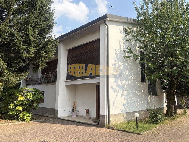 Villa Indipendente in vendita a San Francesco, Limbiate