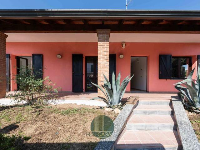 Villa Indipendente in vendita a Pinzano, Limbiate