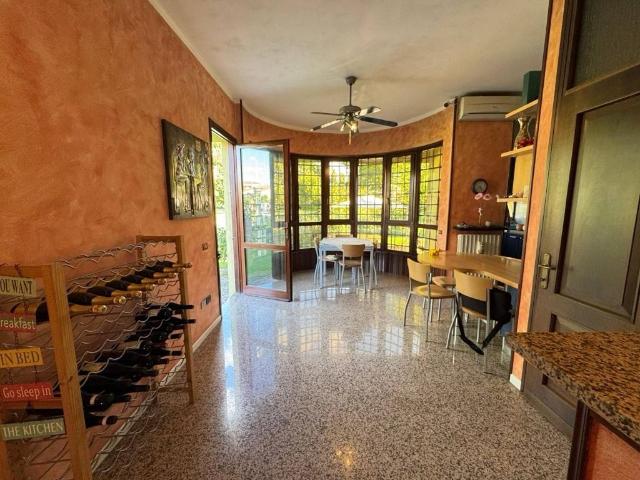 Villa Indipendente in vendita a Limena, Veneto