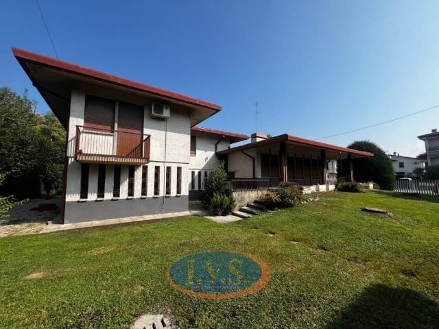 Villa Indipendente in vendita a Limena, Veneto