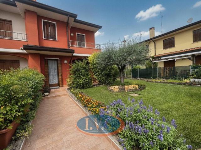 Villa Indipendente in vendita a Limena, Veneto