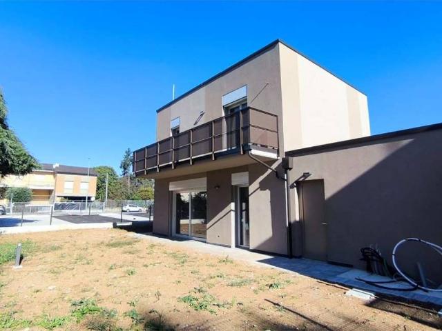 Villa Indipendente in vendita a Limido Comasco, Lombardia