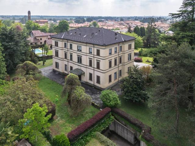 Villa Indipendente in vendita a Limido Comasco, Lombardia