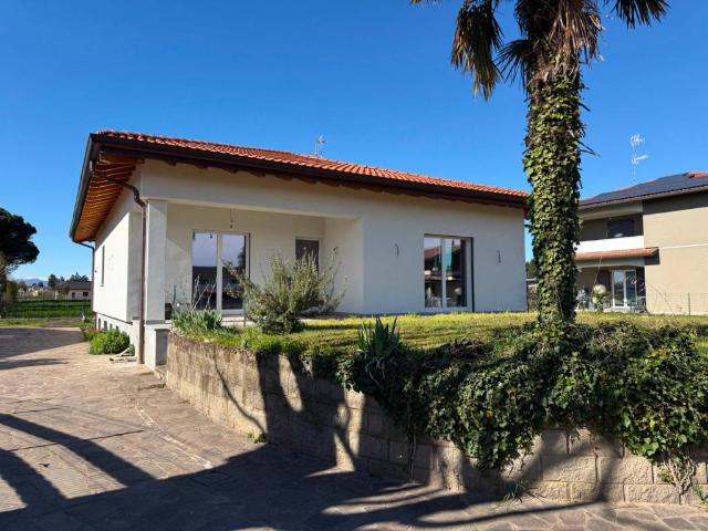 Villa Indipendente in vendita a Limido Comasco, Lombardia