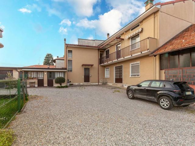 Villa Indipendente in vendita a Limido Comasco, Lombardia