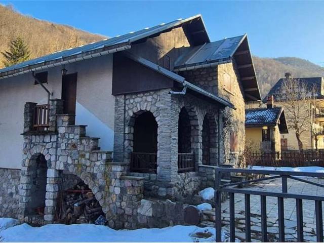 Villa Indipendente in vendita a Fantino, Piemonte