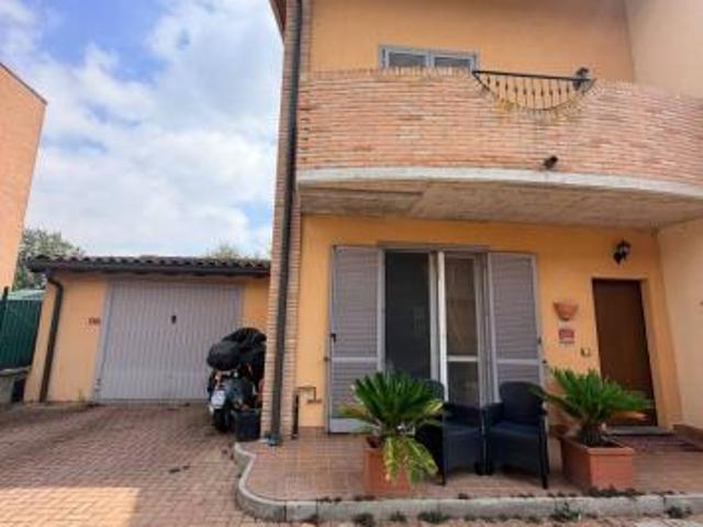 Villa Indipendente in vendita a Linarolo, Pavia