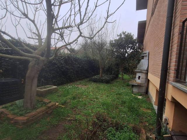 Villa Indipendente in vendita a Linarolo, Lombardia