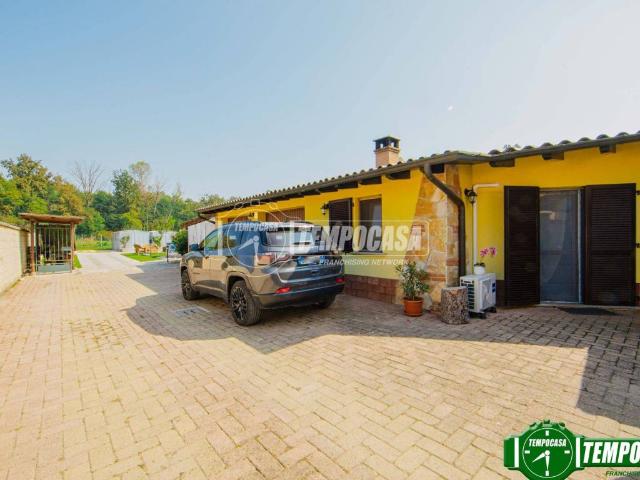 Villa Indipendente in vendita a Linarolo, Lombardia