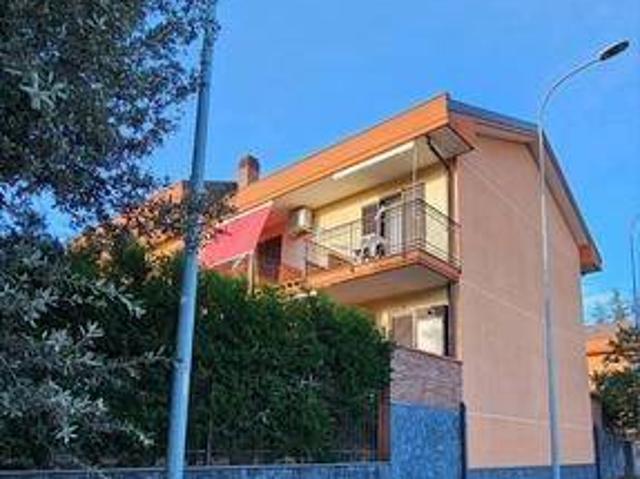 Villa Indipendente in vendita a Linguaglossa, Sicilia