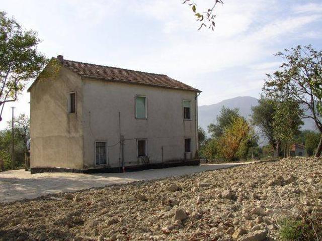 Villa Indipendente in vendita a Lioni, Campania