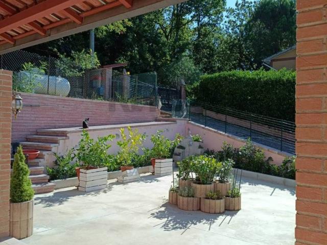 Villa Indipendente in vendita a Lioni, Campania