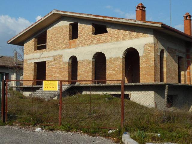 Villa Indipendente in vendita a Lioni, Campania