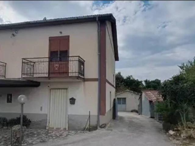 Villa Indipendente in vendita a Lioni, Campania