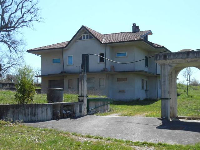 Villa Indipendente in vendita a Lioni, Campania