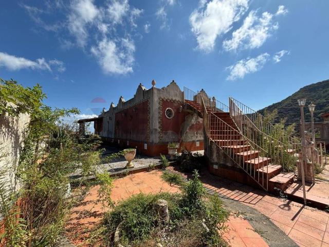 Villa Indipendente in vendita a Pomiciazzo, Panarea