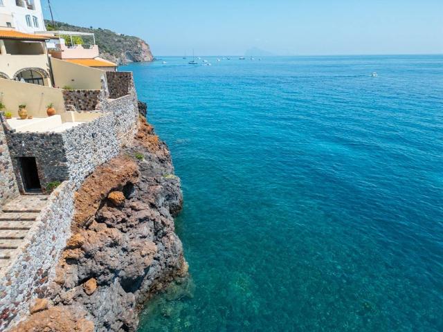 Villa Indipendente in vendita a Pomiciazzo, Panarea
