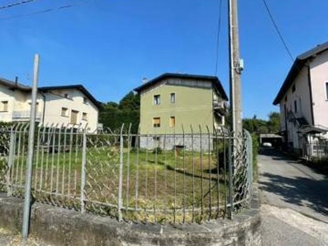 Villa Indipendente in vendita a Lipomo, Como