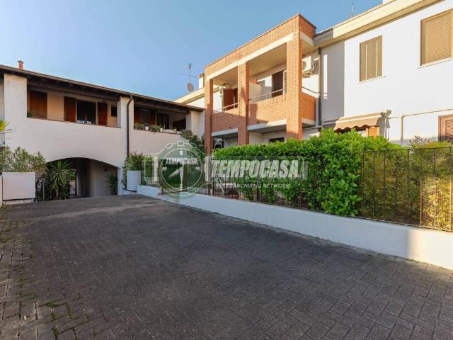 Villa Indipendente in vendita a Liscate, Lombardia