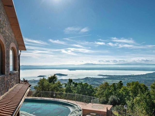 Villa Indipendente in vendita a Lisciano Niccone, Umbria