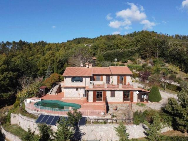 Villa Indipendente in vendita a Lisciano Niccone, Umbria