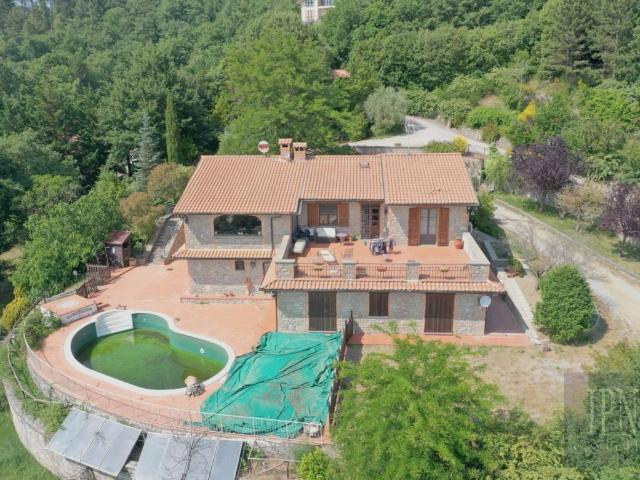 Villa Indipendente in vendita a Lisciano Niccone, Umbria