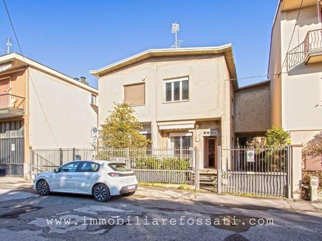 Villa Indipendente in vendita a Bareggia, Lissone