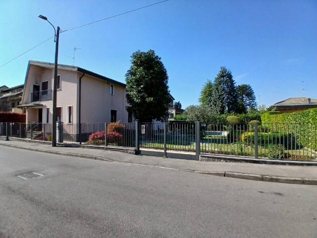 Villa Indipendente in vendita a Bareggia, Lissone