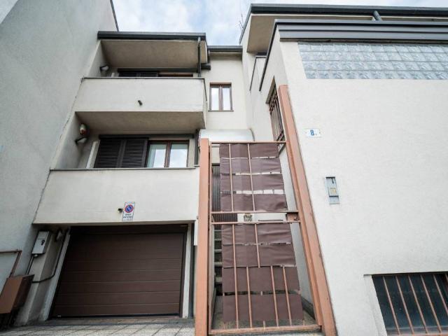 Villa Indipendente in vendita a Lissone, Lombardia