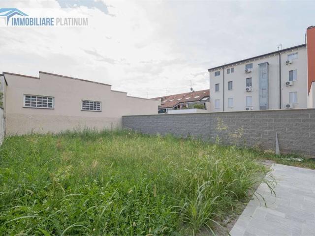 Villa Indipendente in vendita a Cascina Convenio, Lissone