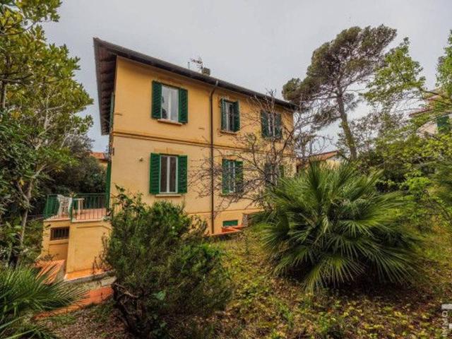 Villa Indipendente in vendita a Quercianella, Livorno