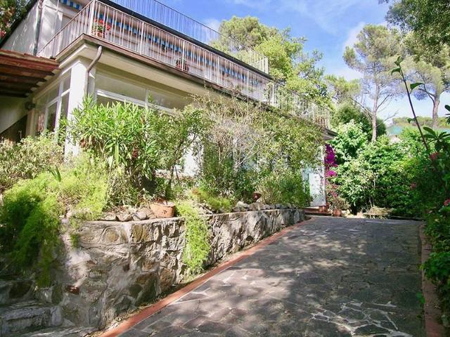 Villa Indipendente in vendita a Quercianella, Livorno