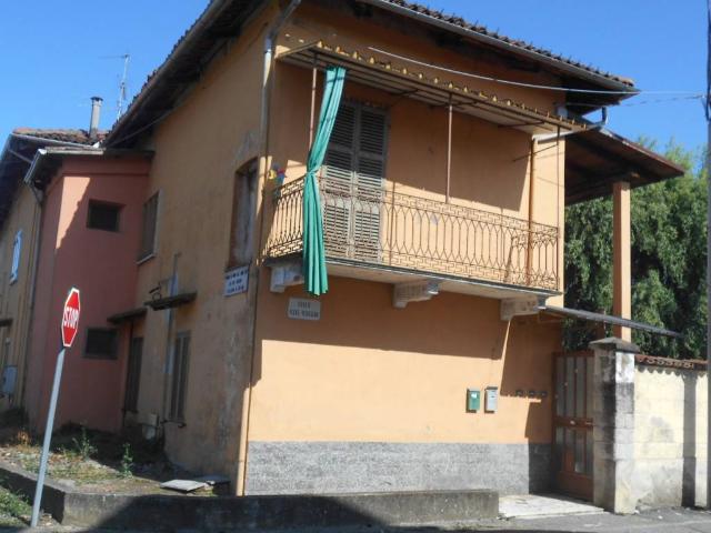 Villa Indipendente in vendita a Livorno Ferraris, Vercelli
