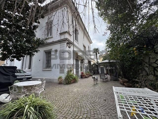 Villa Indipendente in vendita a Livorno, Toscana