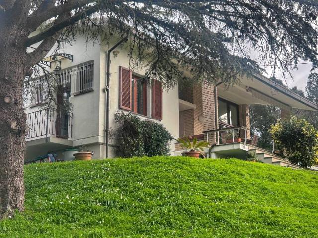Villa Indipendente in vendita a Livorno, Toscana
