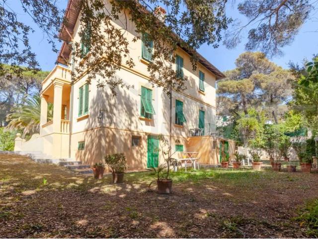 Villa Indipendente in vendita a Quercianella, Livorno