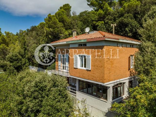 Villa Indipendente in vendita a Montenero Alto, Livorno