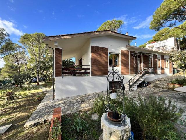 Villa Indipendente in vendita a Quercianella, Livorno