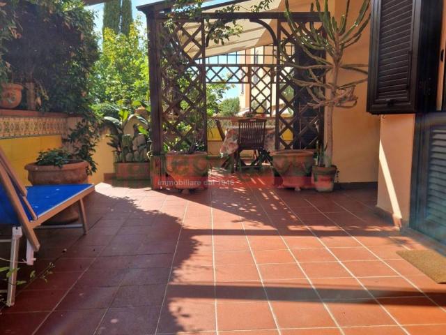 Villa Indipendente in vendita a Livorno, Toscana