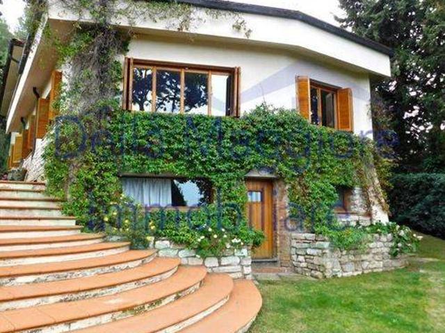 Villa Indipendente in vendita a Montenero basso, Livorno