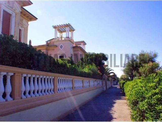 Villa Indipendente in vendita a Livorno, Toscana
