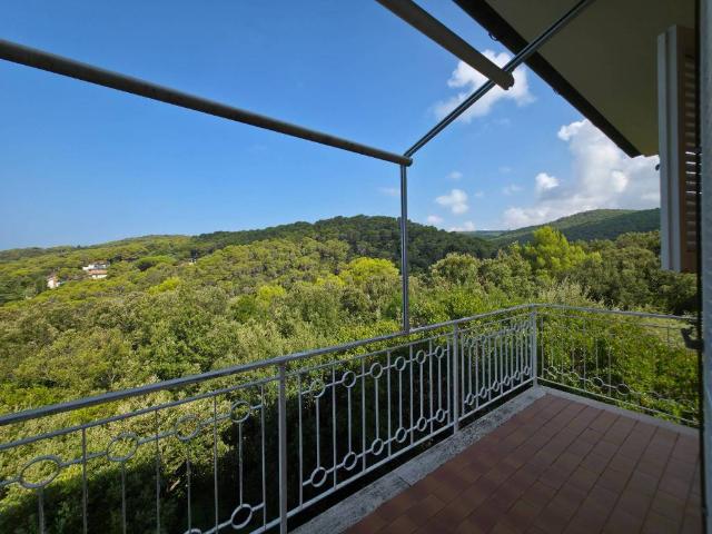 Villa Indipendente in vendita a Quercianella, Livorno