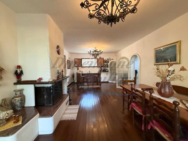 Villa Indipendente in vendita a Castellaccio, Livorno