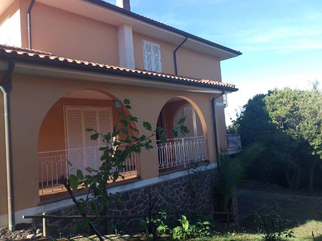 Villa Indipendente in vendita a Quercianella, Livorno
