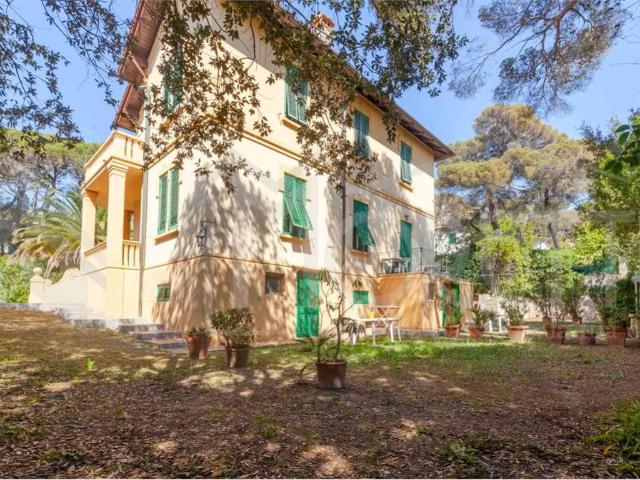 Villa Indipendente in vendita a Quercianella, Livorno