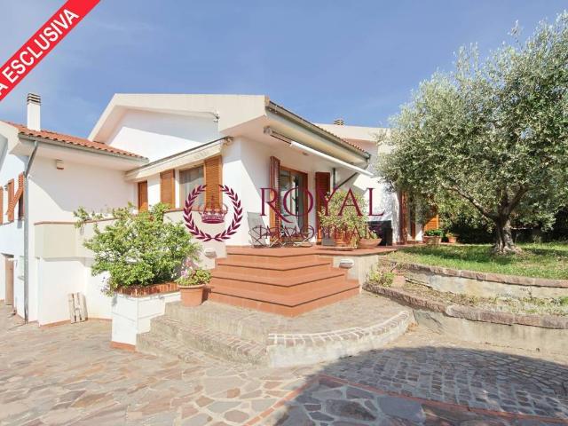 Villa Indipendente in vendita a Livorno, Toscana