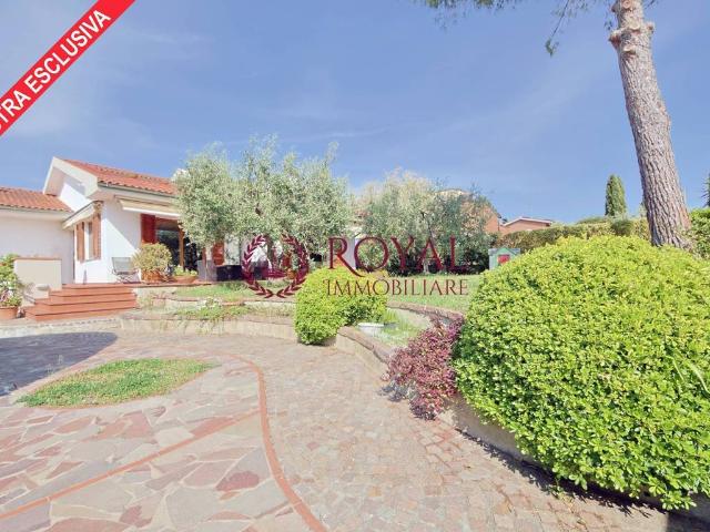 Villa Indipendente in vendita a Livorno, Toscana